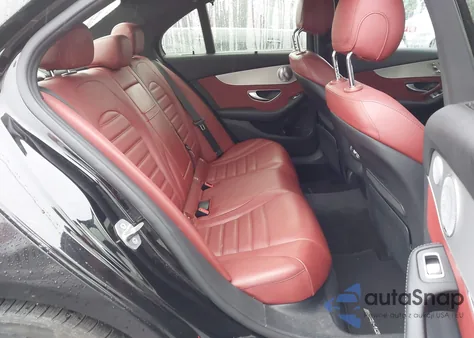 2018 Mercedes-Benz C 300 4Matic из США, поврежденный, VIN 55SWF4KB9JU245542